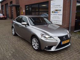 Lexus IS300h