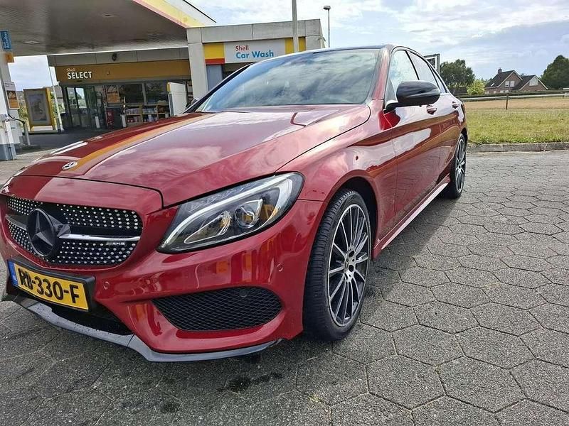 Rood Gebruikt 2017 Mercedes C180 AMG Sedan | € 18.500 (Super prijs) - Afbeelding 1/4