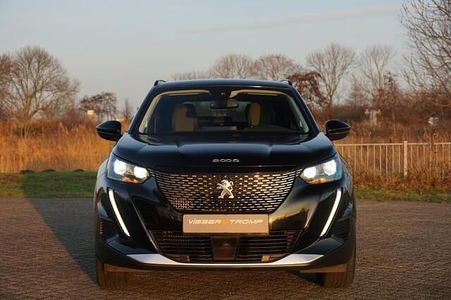 Occasion Peugeot 2008 Allure 131 PK (96 kW) 2022 Zwart (metallic) SUV