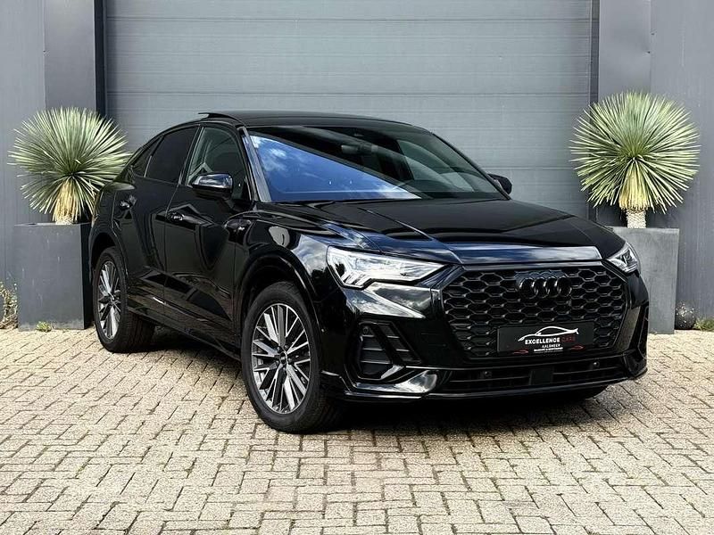 Zwart Gebruikt 2021 Audi Q3 Sportback S-Line SUV | € 36.950 (Eerlijke prijs) - Afbeelding 1/4