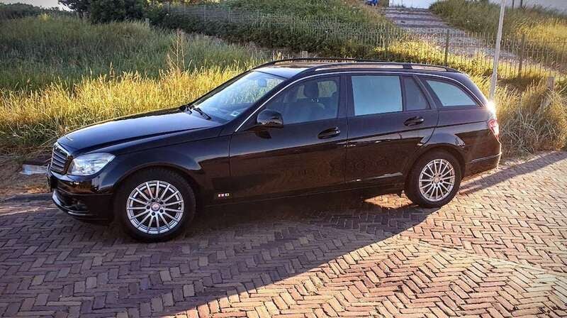 Zwart Gebruikt 2009 Mercedes C200 Stationwagen | € 8.285 (Super prijs) - Afbeelding 1/4
