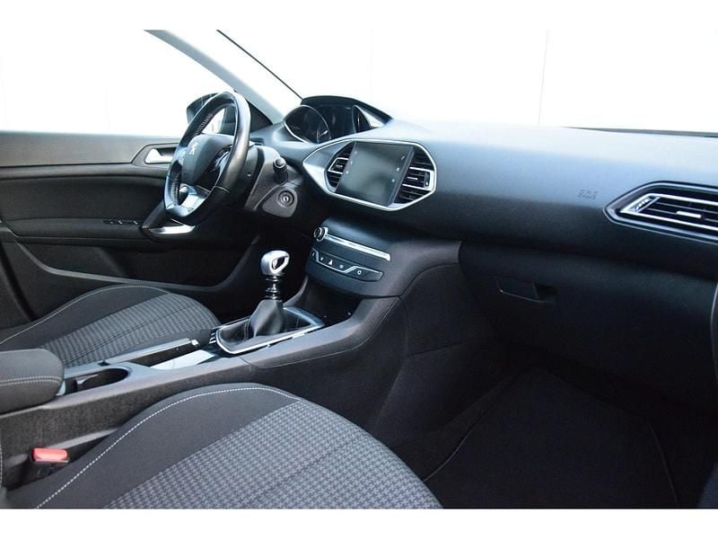 Occasion Peugeot 308 112 PK (82 kW) 2019 Blauw Stationwagen