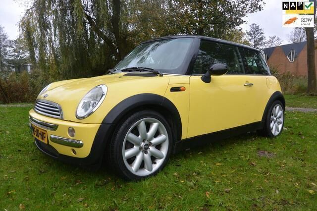 Geel Gebruikt 2002 Mini Cooper Chili Hatchback | € 2.299 (Super prijs) - Afbeelding 1/4