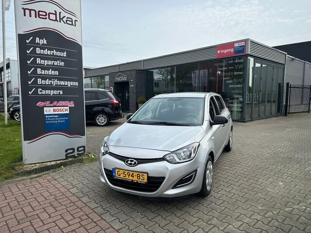 Grijs Gebruikt 2013 Hyundai i20 Hatchback | € 7.450 (Eerlijke prijs) - Afbeelding 1/4