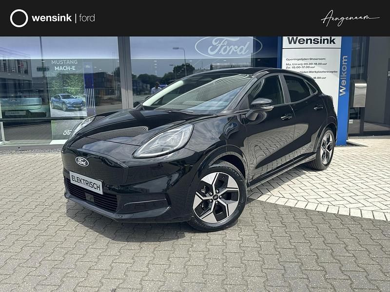 Zwart Gebruikt 2025 Ford Puma Gen-E SUV | € 32.344 - Afbeelding 1/4