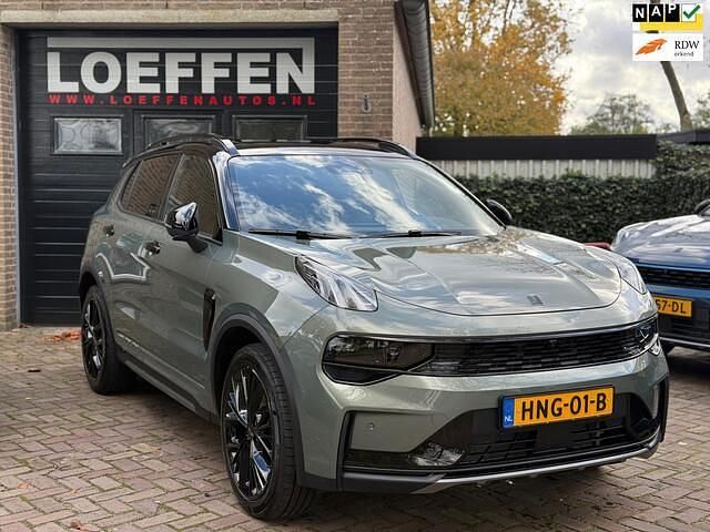 Groen Gebruikt 2025 Lynk & Co 01 SUV | € 39.995 - Afbeelding 1/4