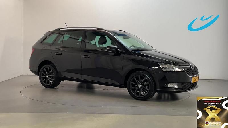 Zwart Gebruikt 2020 Skoda Fabia Business Line Stationwagen | € 13.450 (Iets duurder) - Afbeelding 1/3