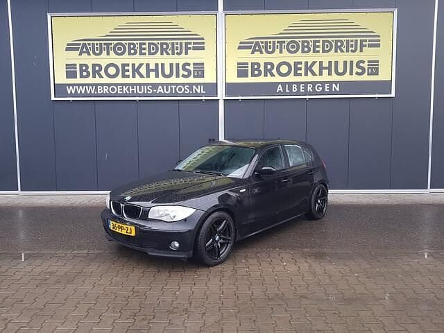 Zwart Gebruikt 2004 BMW 116 Executive Hatchback | € 1.000 (Super prijs) - Afbeelding 1/4