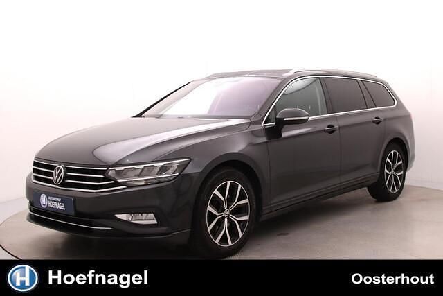 Grijs, metallic lak Gebruikt 2021 VW Passat Business Stationwagen | € 24.900 (Eerlijke prijs) - Afbeelding 1/4