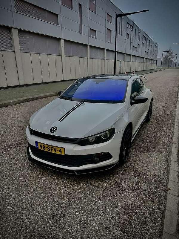 Wit Gebruikt 2009 VW Scirocco Highline Coupé | € 8.999 - Afbeelding 1/4