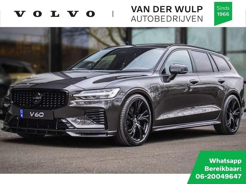 Grijs, metallic lak Gebruikt 2025 Volvo V60 Ultra Stationwagen | € 82.950 - Afbeelding 1/4