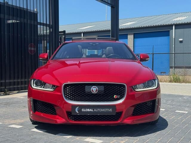 Occasion Jaguar XE S 340 PK (250 kW) 2015 Rood, metallic lak Sedan