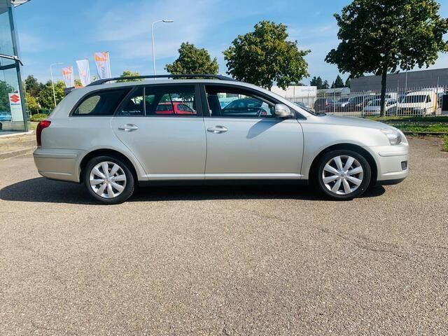 Occasion Toyota Avensis 129 PK (94 kW) 2008 Grijs Stationwagen