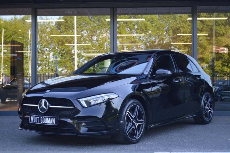 Zwart Gebruikt 2021 Mercedes A250 AMG Hatchback | € 32.995 (Iets duurder) - Afbeelding 1/4