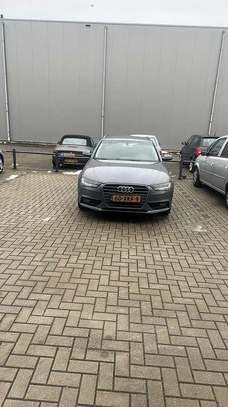 Grijs Occasion 2012 Audi A4 Stationwagen | € 5.000 (Super prijs) - Afbeelding 1/4