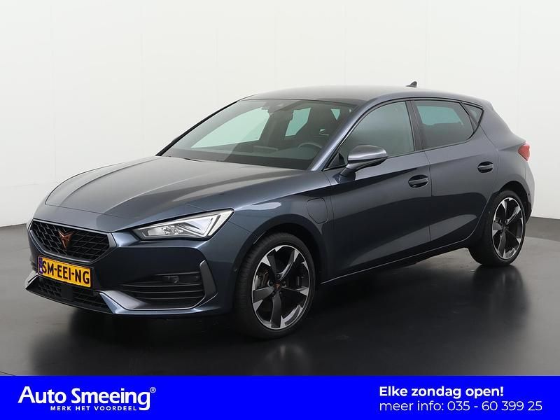 Grijs Gebruikt 2022 Cupra Leon Hatchback | € 25.690 (Eerlijke prijs) - Afbeelding 1/4
