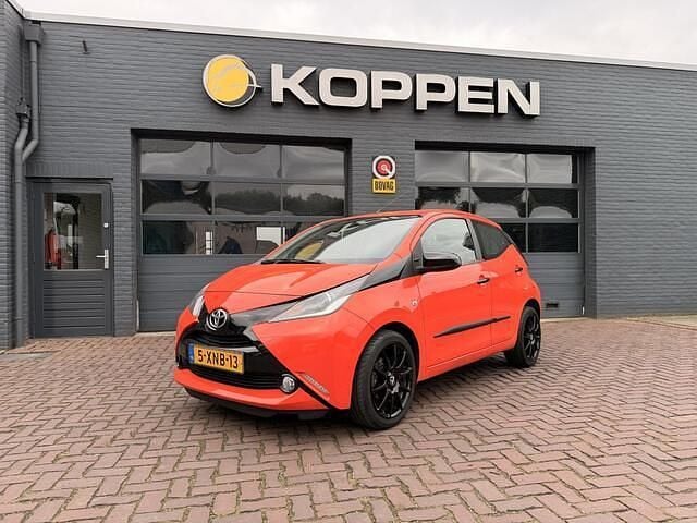 Occasion Toyota Aygo X-cite 69 PK (50 kW) 2014 Oranje Hatchback