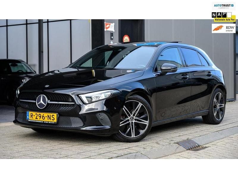 Zwart Gebruikt 2018 Mercedes A200 Business Hatchback | € 20.495 (Eerlijke prijs) - Afbeelding 1/4