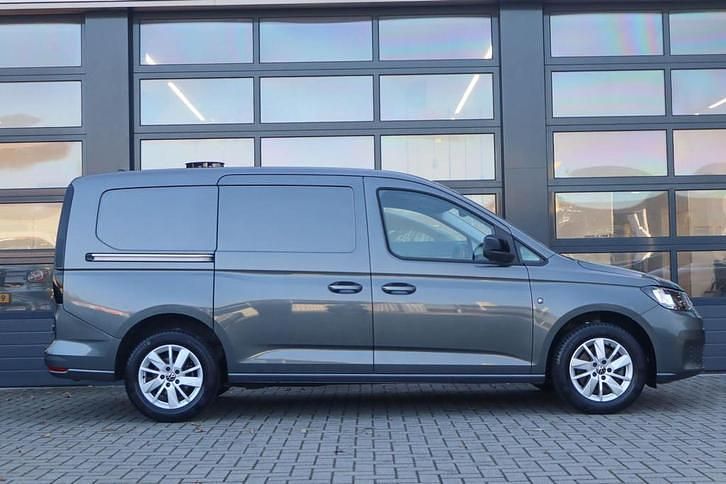 Occasion VW Caddy Maxi Comfortline 102 PK (75 kW) 2022 Grijs (metallic) MPV