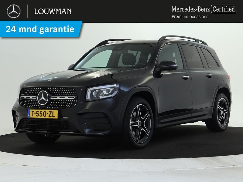 Zwart Gebruikt 2023 Mercedes GLB200 AMG line SUV | € 50.945 (Duur) - Afbeelding 1/4