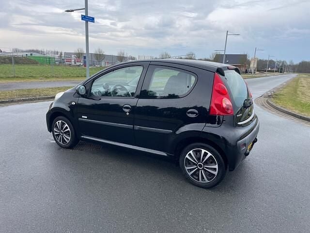 Occasion Peugeot 107 68 PK (50 kW) 2011 Zwart Hatchback