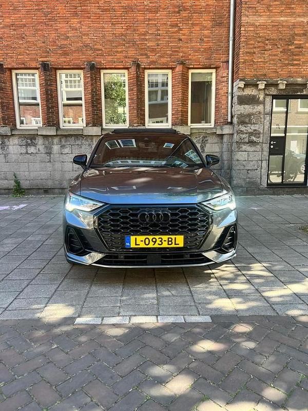 Gebruikt 2020 Audi Q3 Sportback SUV | € 29.999 - Afbeelding 1/4