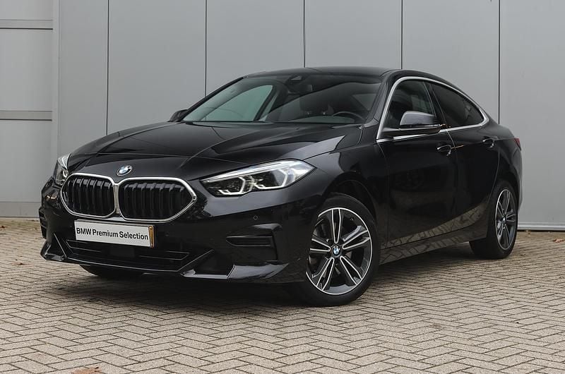 Zwart Gebruikt 2023 BMW 218 Sport Line Coupé | € 29.950 (Eerlijke prijs) - Afbeelding 1/4