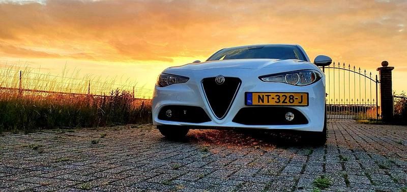 Occasion Alfa Romeo Giulia Super 241 PK (177 kW) 2017 Wit Sedan