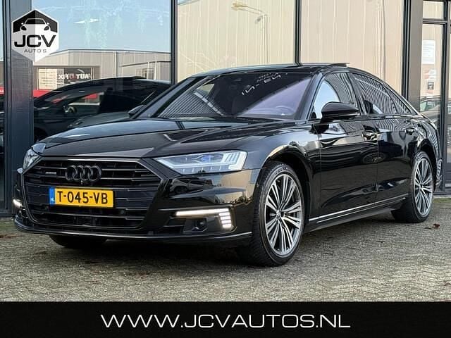 Zwart Occasion 2021 Audi A8 Advanced Sedan | € 54.888 (Goede deal) - Afbeelding 1/4