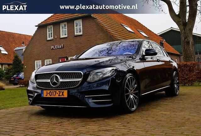 Blauw Occasion 2017 Mercedes E400 Premium Plus Sedan | € 32.945 (Eerlijke prijs) - Afbeelding 1/4