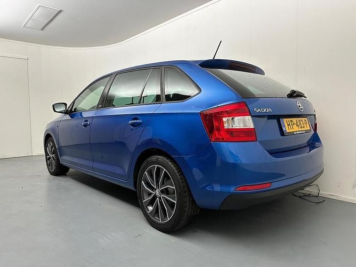 Occasion Skoda Rapid Comfort 86 PK (63 kW) 2015 Blauw, metallic lak Hatchback
