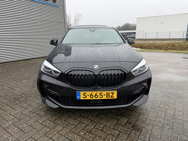 Occasion BMW 118 M Sport 136 PK (100 kW) 2023 Zwart (metallic) Hatchback