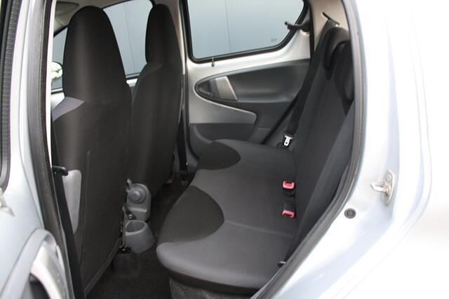 Occasion Toyota Aygo 68 PK (50 kW) 2008 Grijs (metallic) Hatchback