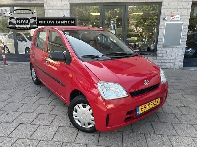 Rood Gebruikt 2005 Daihatsu Cuore Hatchback | € 1.750 (Eerlijke prijs) - Afbeelding 1/4