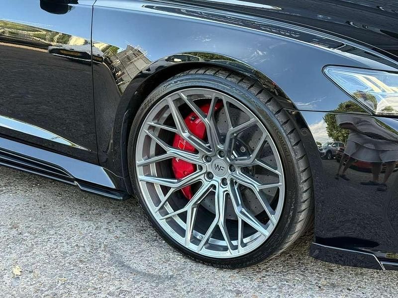 Occasion Audi A6 Basis 800 PK (588 kW) 2019 Zwart Stationwagen