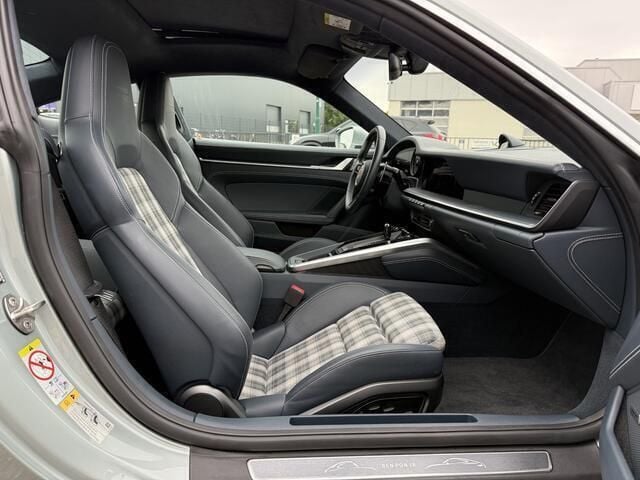 Occasion Porsche 911 Carrera 4S Edition 452 PK (332 kW) 2022 Grijs, metallic lak Coupé