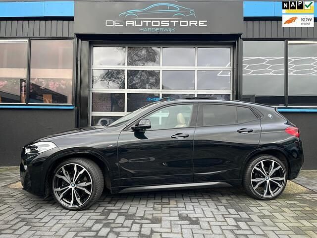 Zwart Gebruikt 2019 BMW X2 Executive SUV | € 24.750 (Iets duurder) - Afbeelding 1/4