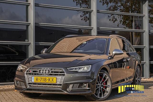Grijs Occasion 2017 Audi A4 Proline Stationwagen | € 39.899 (Duur) - Afbeelding 1/4