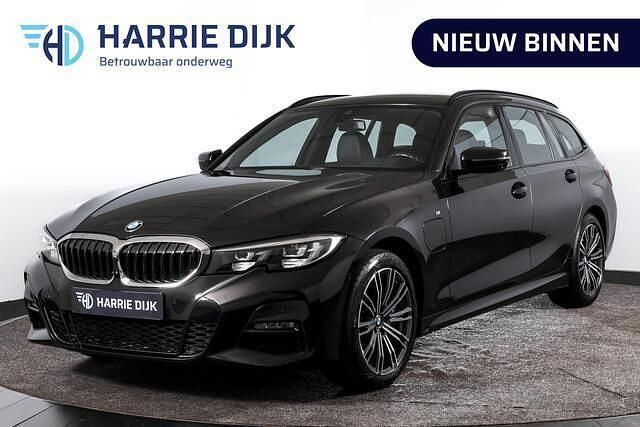 Zwart Gebruikt 2021 BMW 330 Executive Stationwagen | € 29.995 (Super prijs) - Afbeelding 1/4