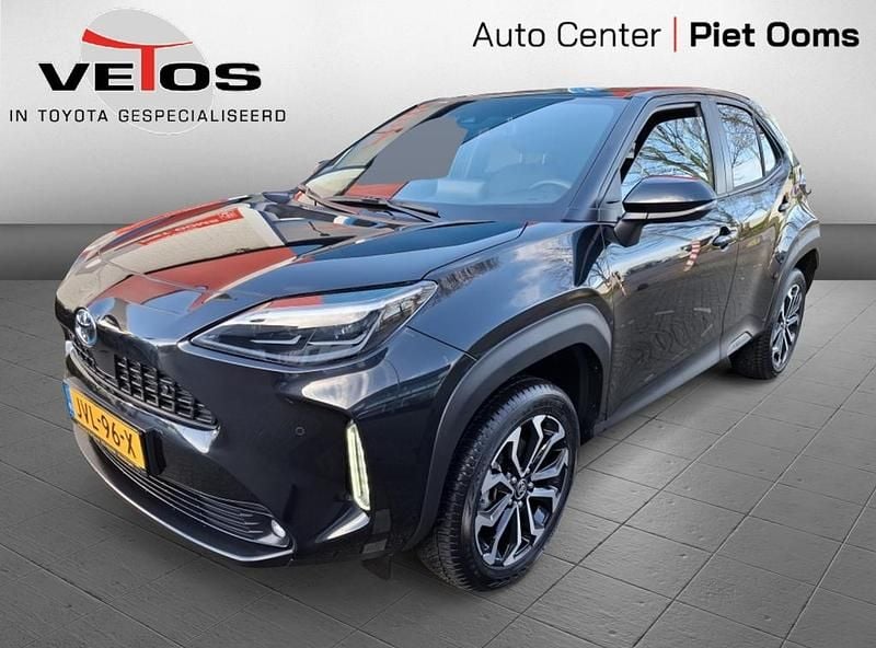 Zwart Occasion 2026 Toyota Yaris Cross Plus SUV | € 28.250 (Super prijs) - Afbeelding 1/4
