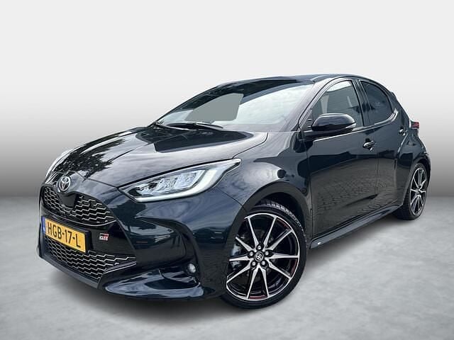 Zwart Gebruikt 2024 Toyota Yaris Sport Hatchback | € 28.999 (Eerlijke prijs) - Afbeelding 1/4