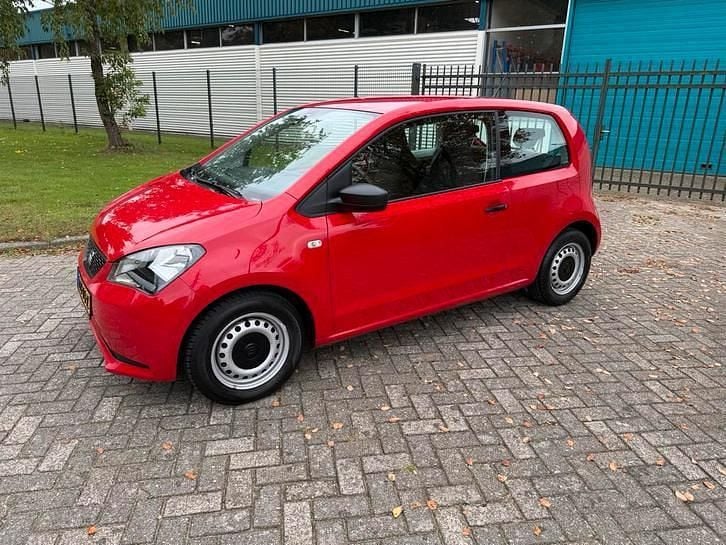 Rood Occasion 2016 Seat Mii Reference Hatchback | € 4.750 (Goede deal) - Afbeelding 1/4