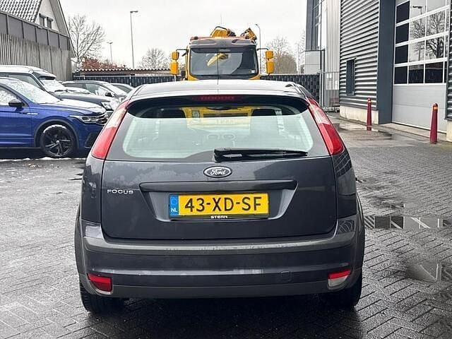Occasion Ford Focus Futura 101 PK (74 kW) 2007 Grijs Hatchback