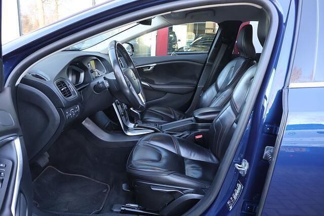 Occasion Volvo V40 Summum 154 PK (113 kW) 2015 Blauw Hatchback