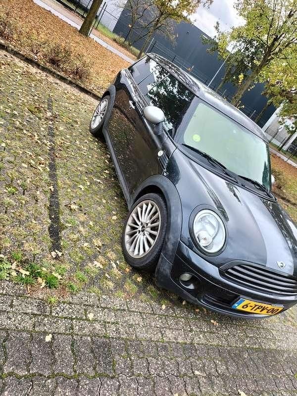 Zwart Gebruikt 2009 Mini Cooper Clubman Stationwagen | € 2.500 (Super prijs) - Afbeelding 1/4