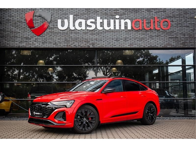 Rood Gebruikt 2023 Audi Q8 SUV | € 59.950 - Afbeelding 1/4
