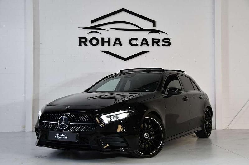 Zwart Gebruikt 2020 Mercedes A250 AMG line Hatchback | € 28.945 (Super prijs) - Afbeelding 1/4