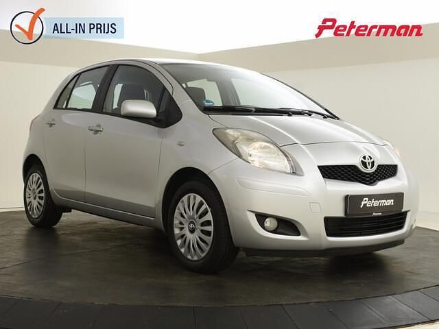 Occasion Toyota Yaris 101 PK (74 kW) 2010 Grijs Hatchback