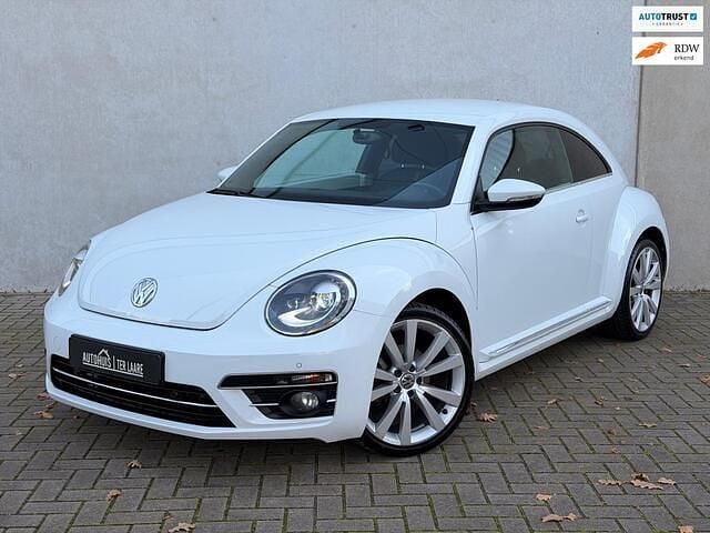 Wit Gebruikt 2017 VW Beetle Exclusive Hatchback | € 14.950 (Eerlijke prijs) - Afbeelding 1/4