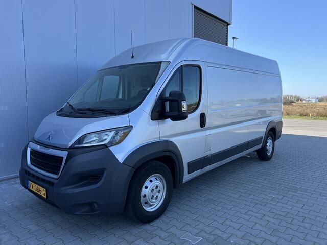 Grijs Gebruikt 2016 Peugeot Boxer Van | € 11.500 - Afbeelding 1/4